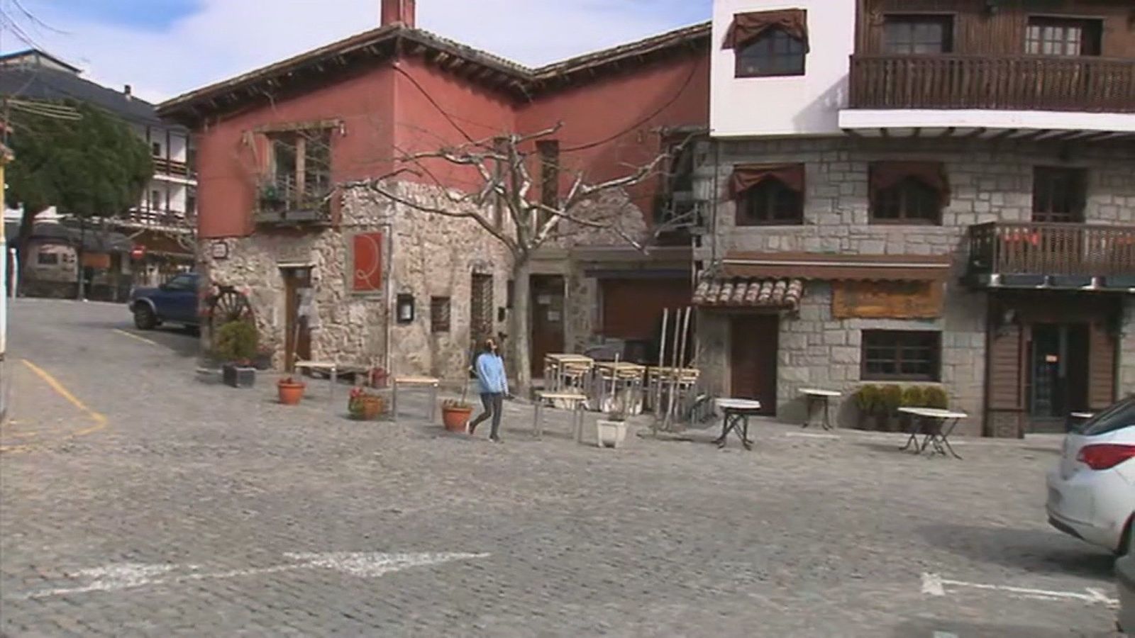 Navacerrada se queda vacía tras la petición viral de sus vecinos