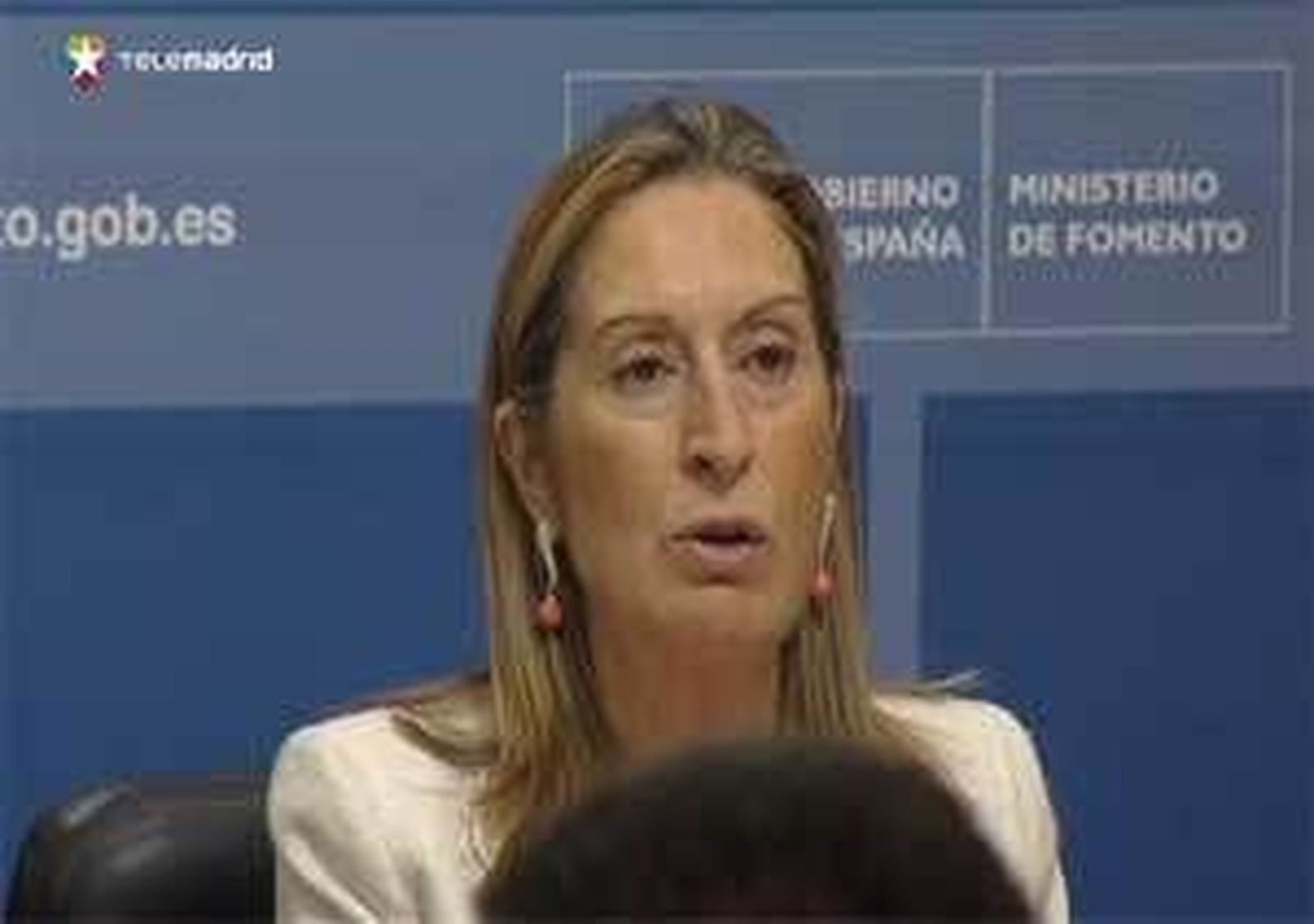 Ana Pastor: "Puede haber 'low cost'  pero nunca que haya 'low seguridad'"