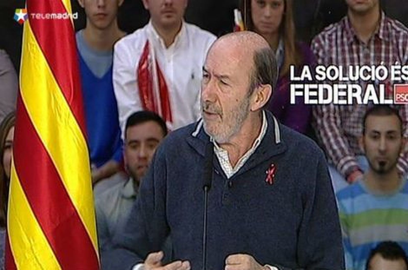 Rubalcaba defiende la reforma federal ante los "separadores y separatistas"