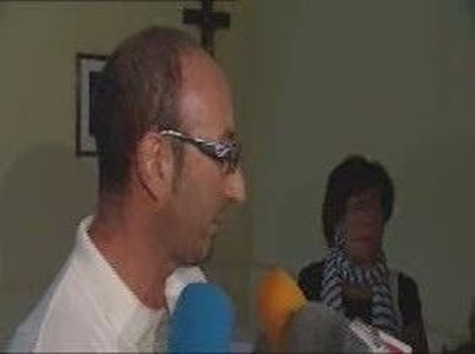 Olvidó a los ancianos en la furgoneta