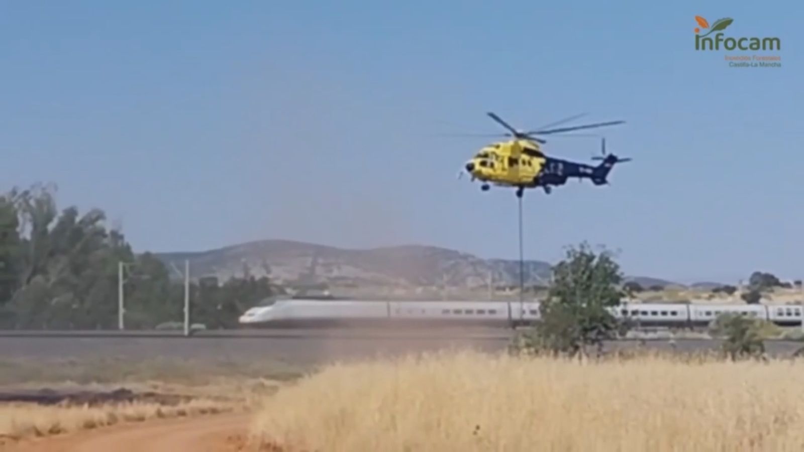 Controlado el incendio de Brazatortas (Ciudad Real) que ha afectado al tráfico ferroviario entre Madrid y Andalucía