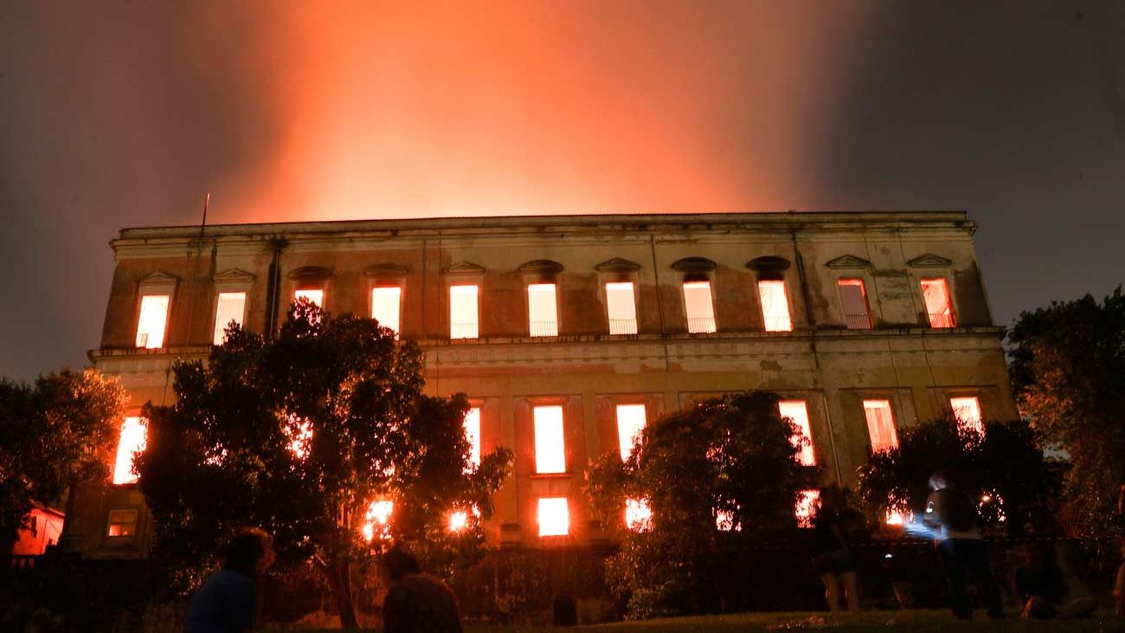 Un incendio arrasa el Museo Nacional de Brasil