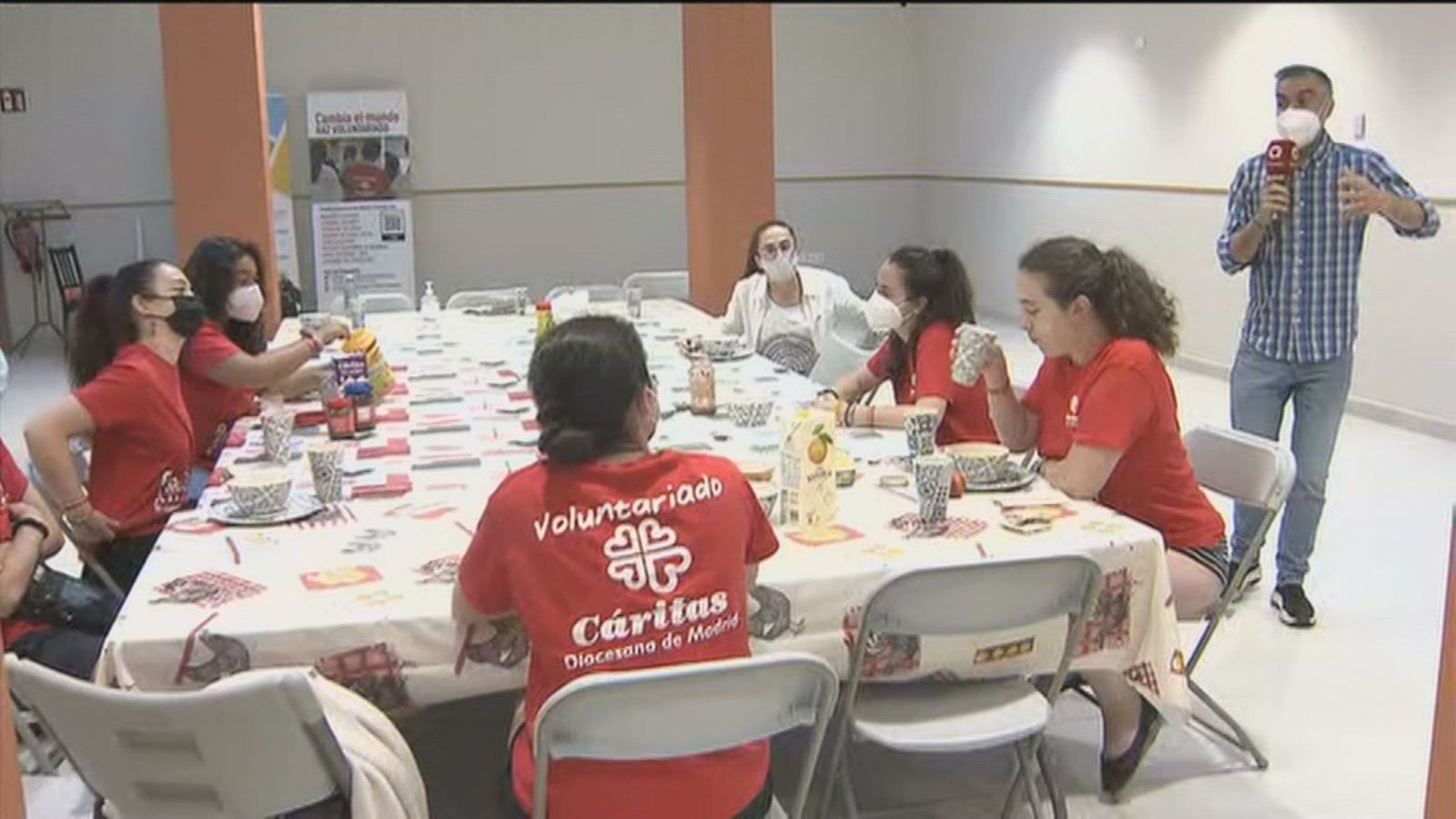 Jóvenes solidarios dedican parte del verano a trabajar como voluntarios en Cáritas