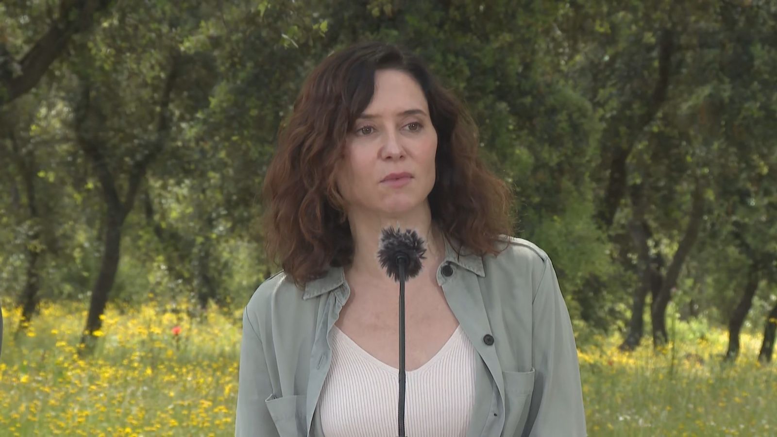Ayuso sobre los nuevos  WhatsApp de Sánchez a Ábalos: "está llevando la política a su peor momento"