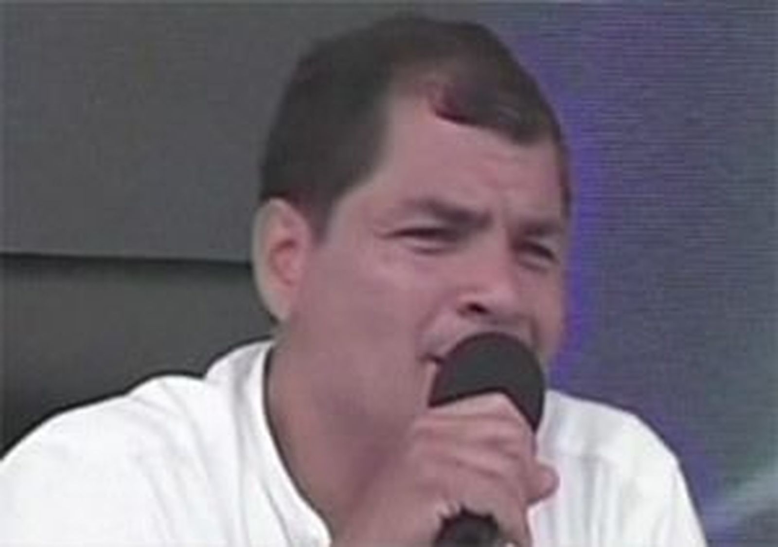 Correa afirma que el destino de Snowden "está en manos de Rusia"