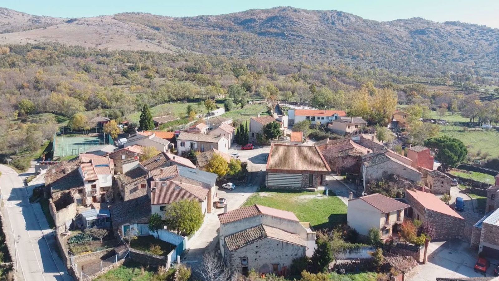 Vivir en el pueblo menos habitado de Madrid: Madarcos