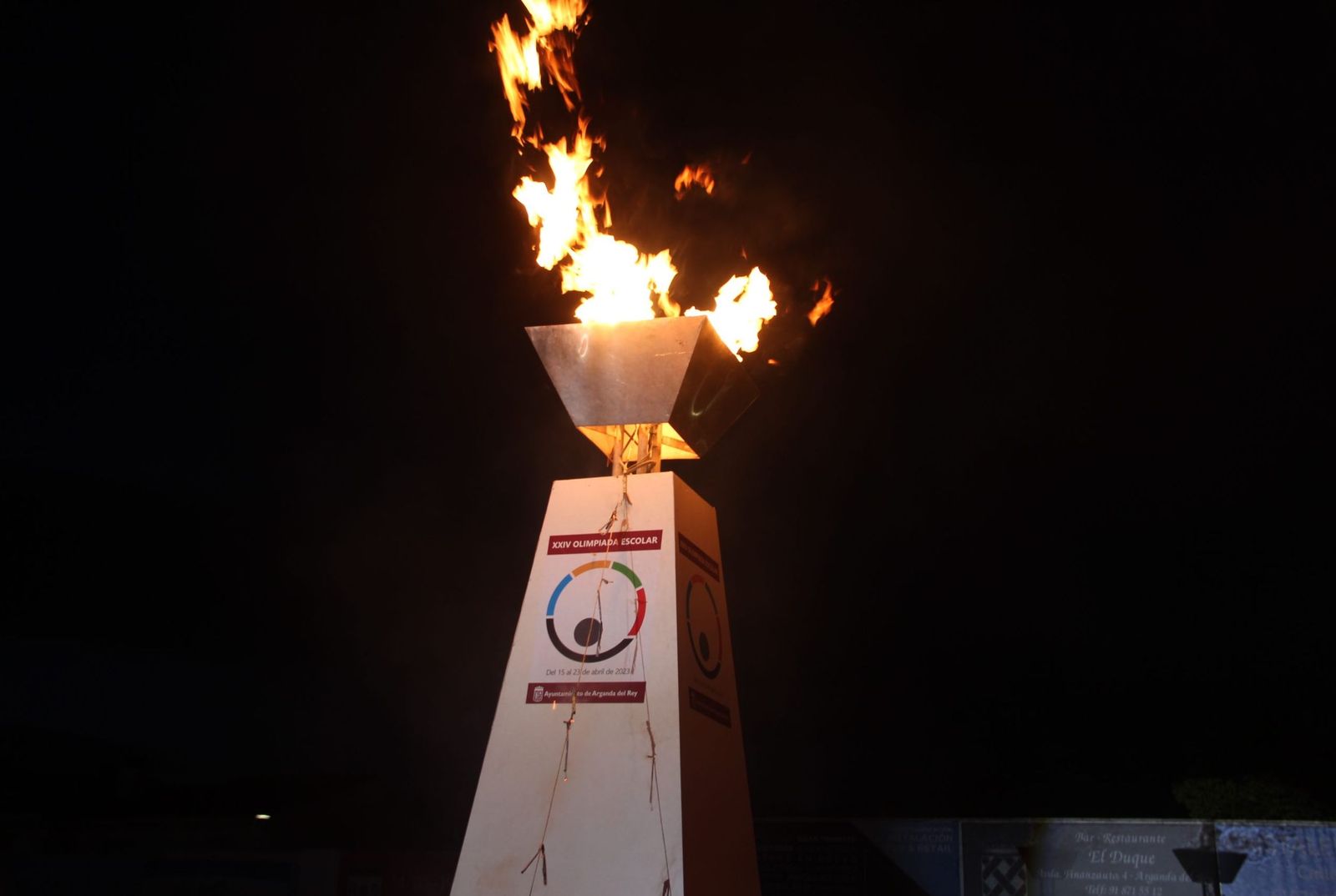 Pebetero encendido durante una de las ediciones de la Olimpiada Escolar de Arganda del Rey