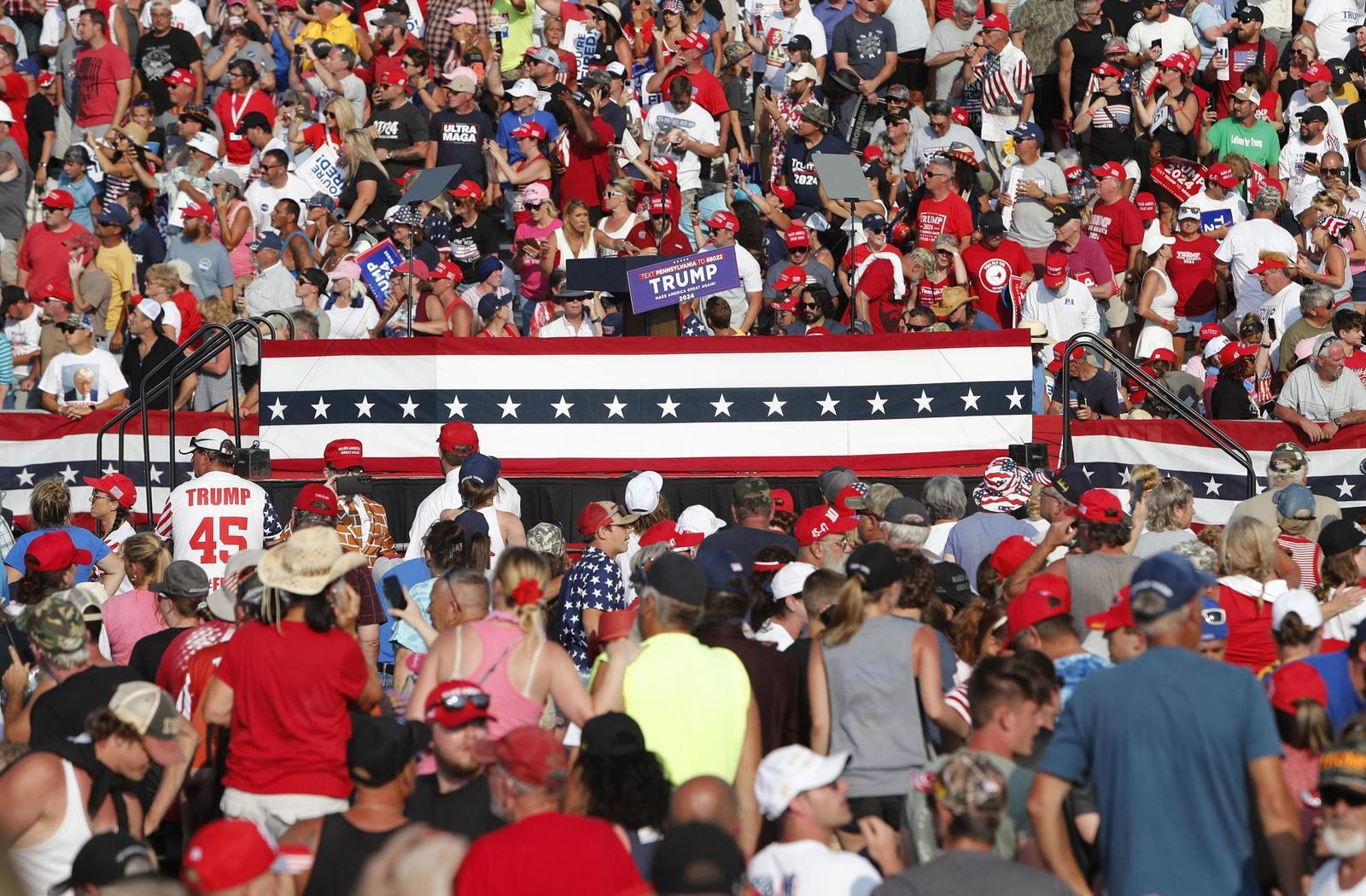 Tribuna donde se produjo el atentado contra Trump