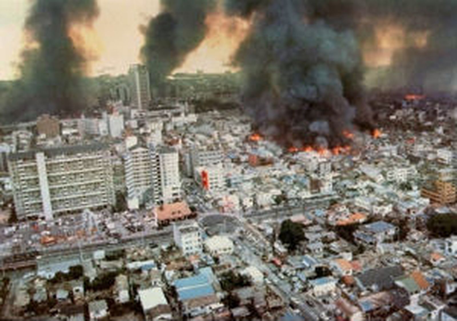 Decenas de muertos tras el mayor terremoto en la historia de Japón