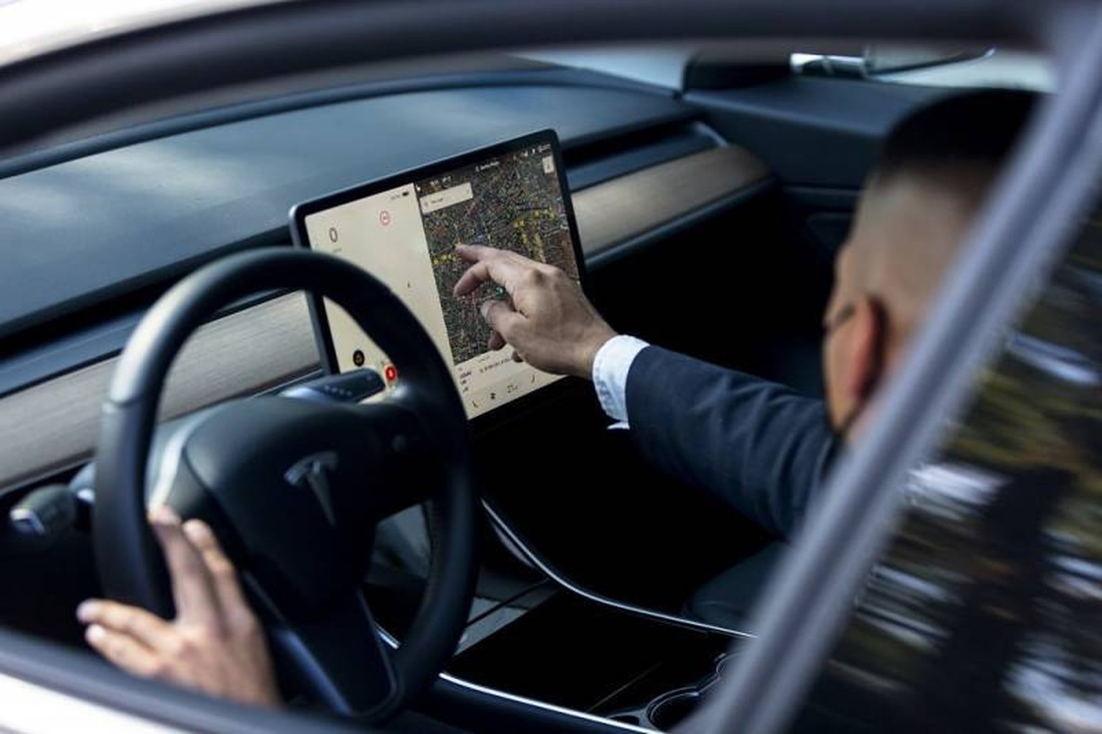 Mil ofertas de empleo para conductores de VTC en Madrid