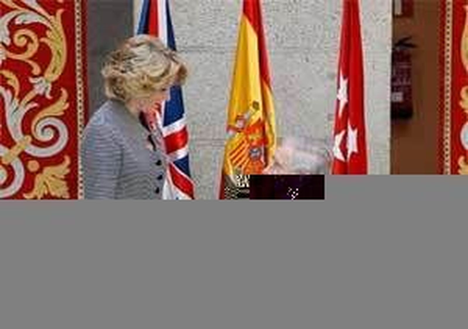 El Príncipe de Gales visita la Real Casa de Correos