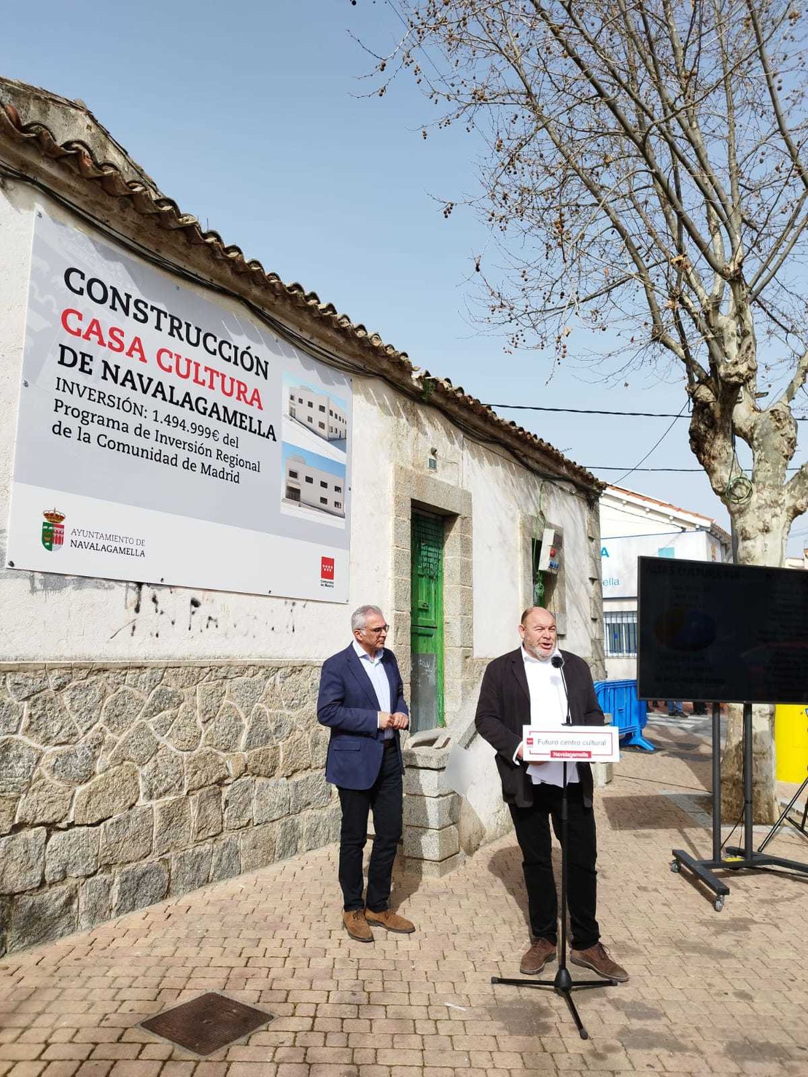 Presentación del nuevo centro cultural de Navalagamella