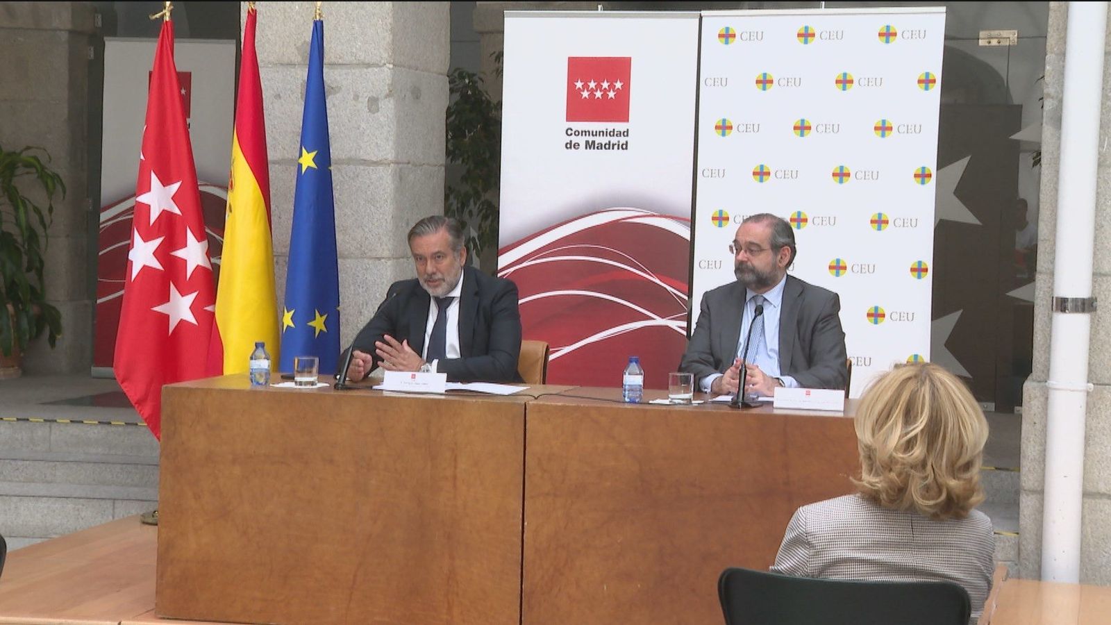 Enrique López acusa al Gobierno de abandonar a las víctimas del terrorismo para "plegarse a Bildu"