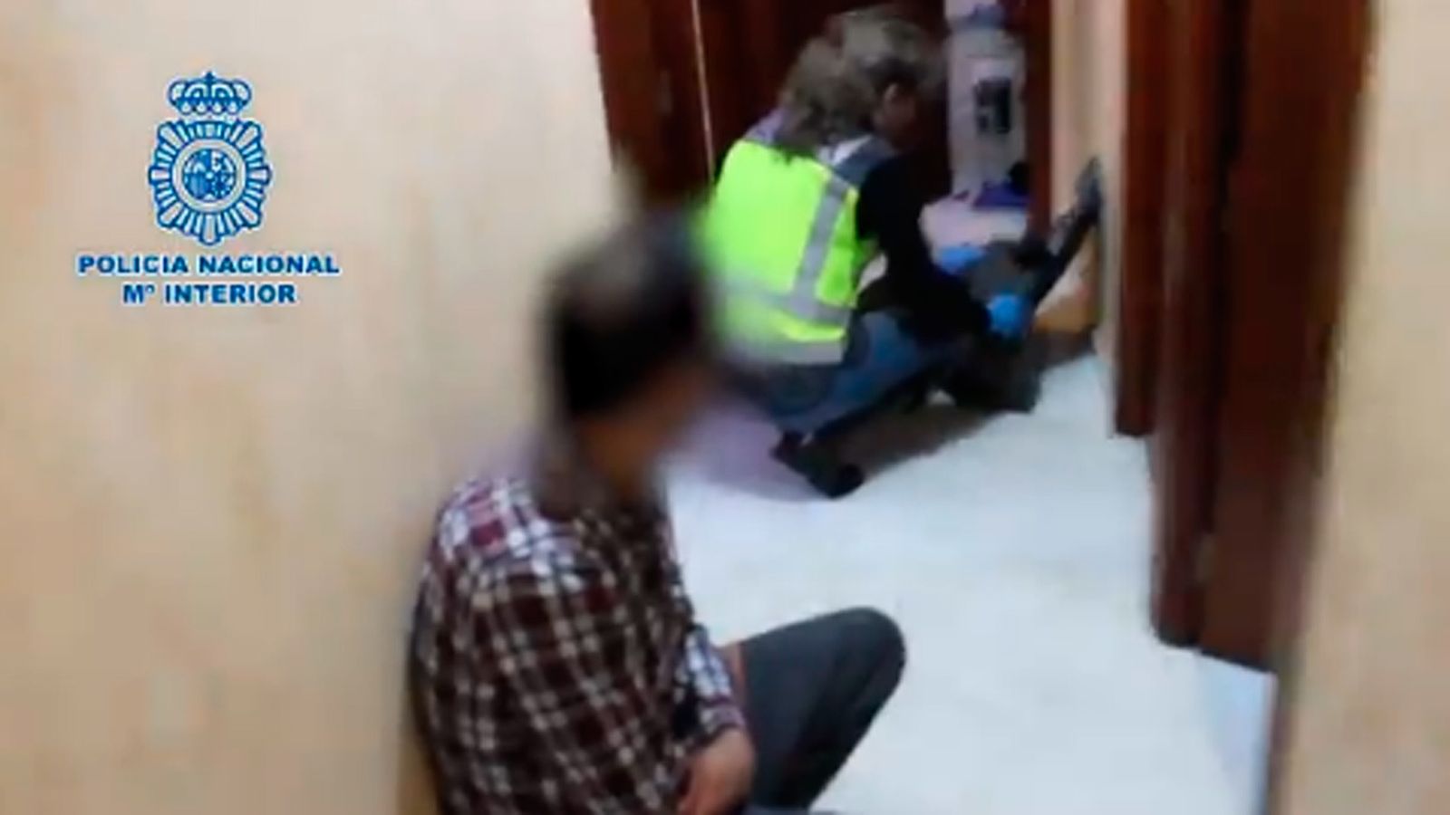 Detenidas cuatro personas que formaban una red de matrimonios de conveniencia