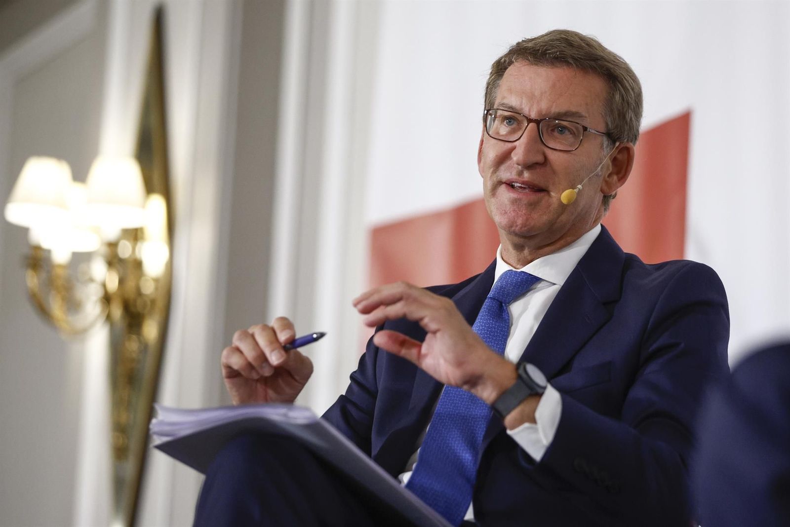 Feijóo lanza una nueva propuesta al Gobierno: extender la rebaja del IVA y del gas a todo el invierno