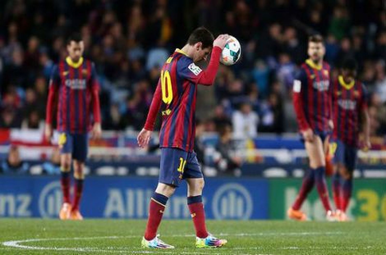 1-0. Un triste Barça se deja media Liga en Valladolid