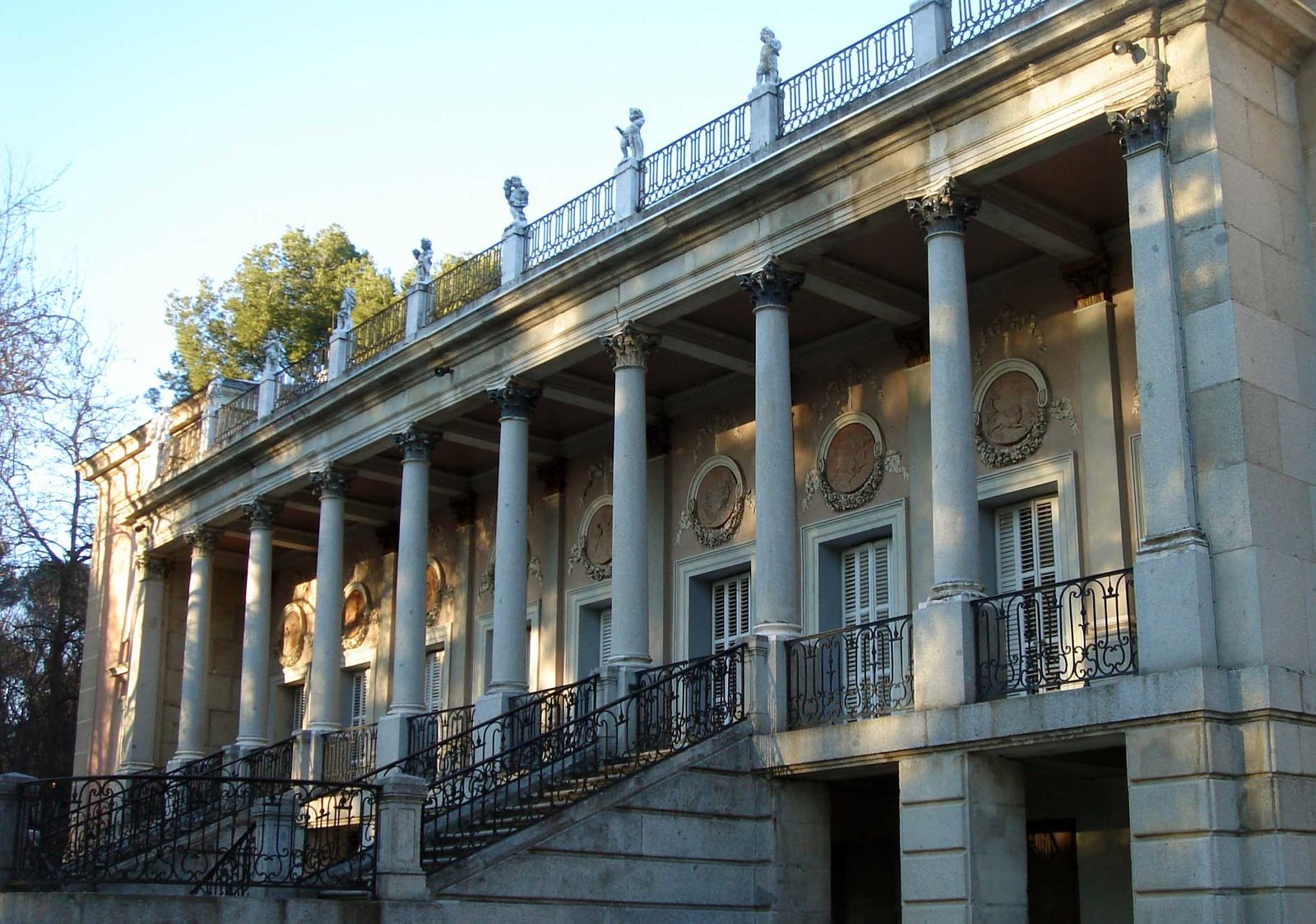 El Palacio de El Capricho, en la Alameda de Osuna