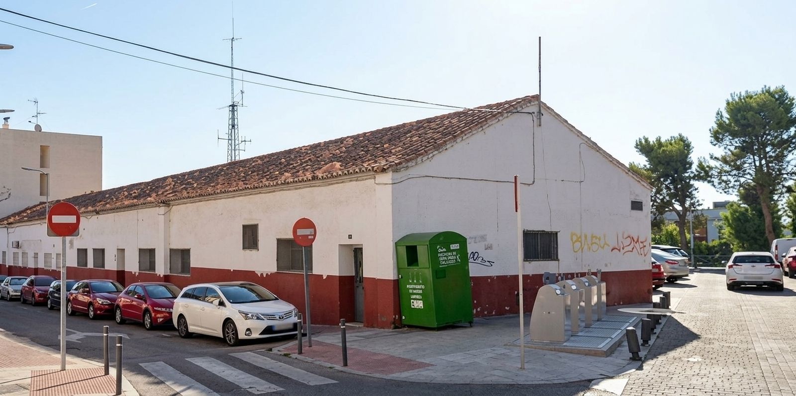 Edificio de la calle Granero de San Sebastián de los Reyes, antigua sede de la Cámara Agraria de Madrid