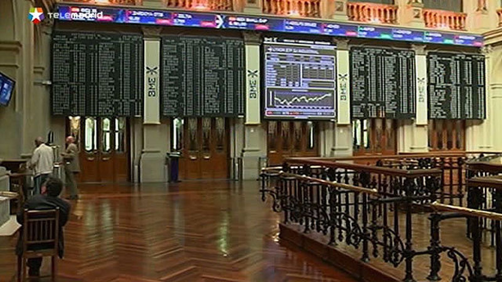 La Bolsa española sube el 0,67 % y supera los 8.700 puntos