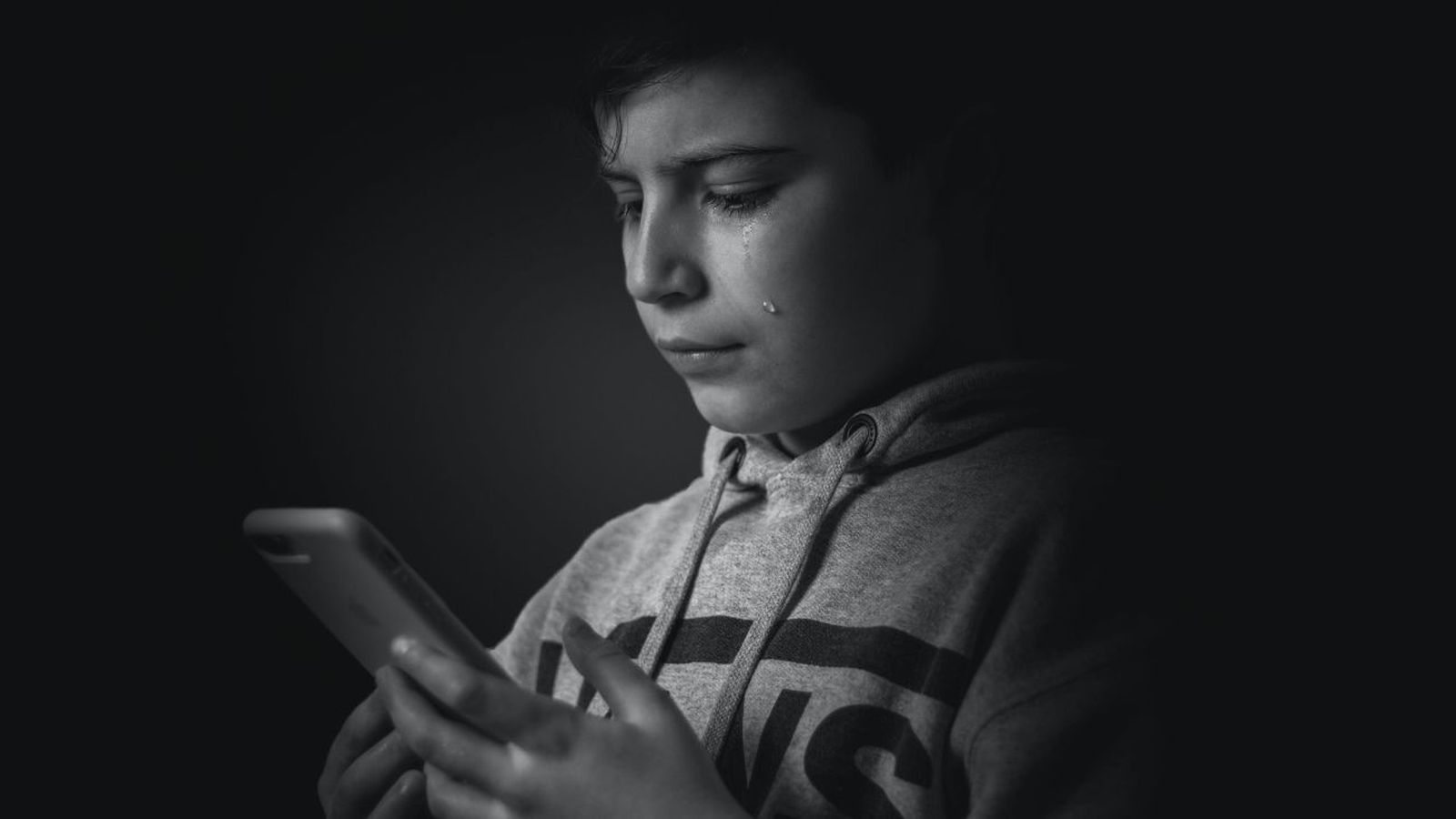 Polémica por el impacto que las redes sociales generan en la salud mental de los jóvenes