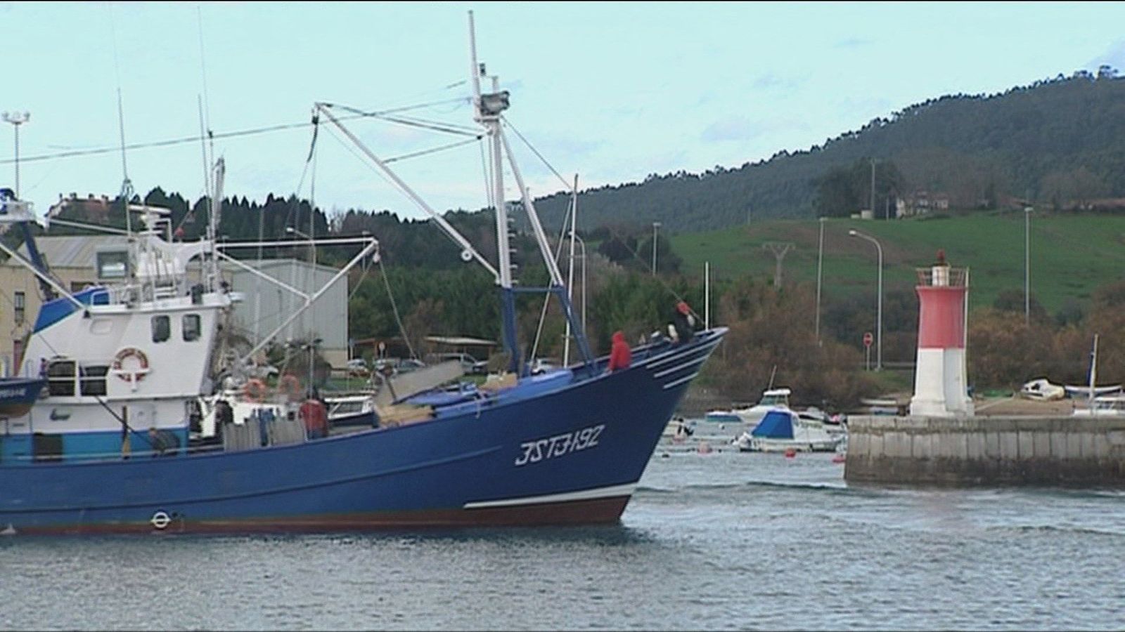 España logra un acuerdo de pesca para mantener la cuota de la merluza