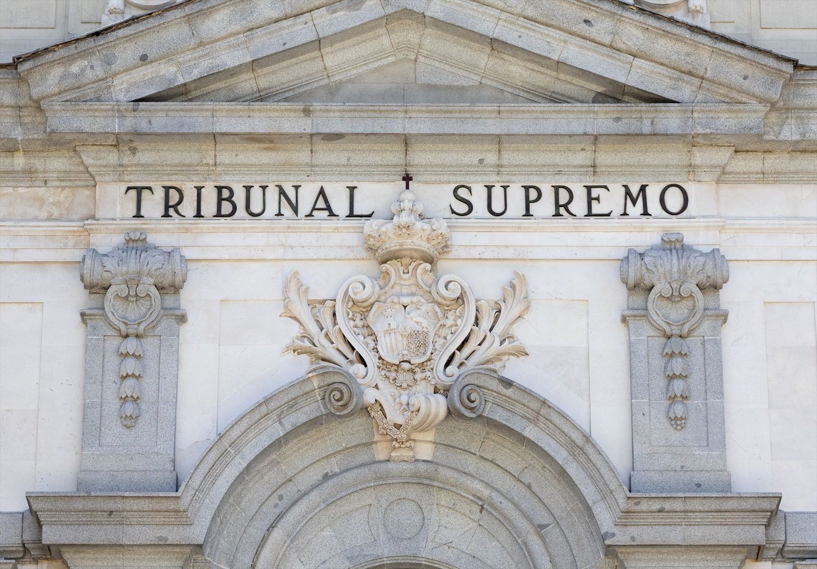 El Tribunal Supremo suspende de manera cautelar la ‘Ley de nietos’