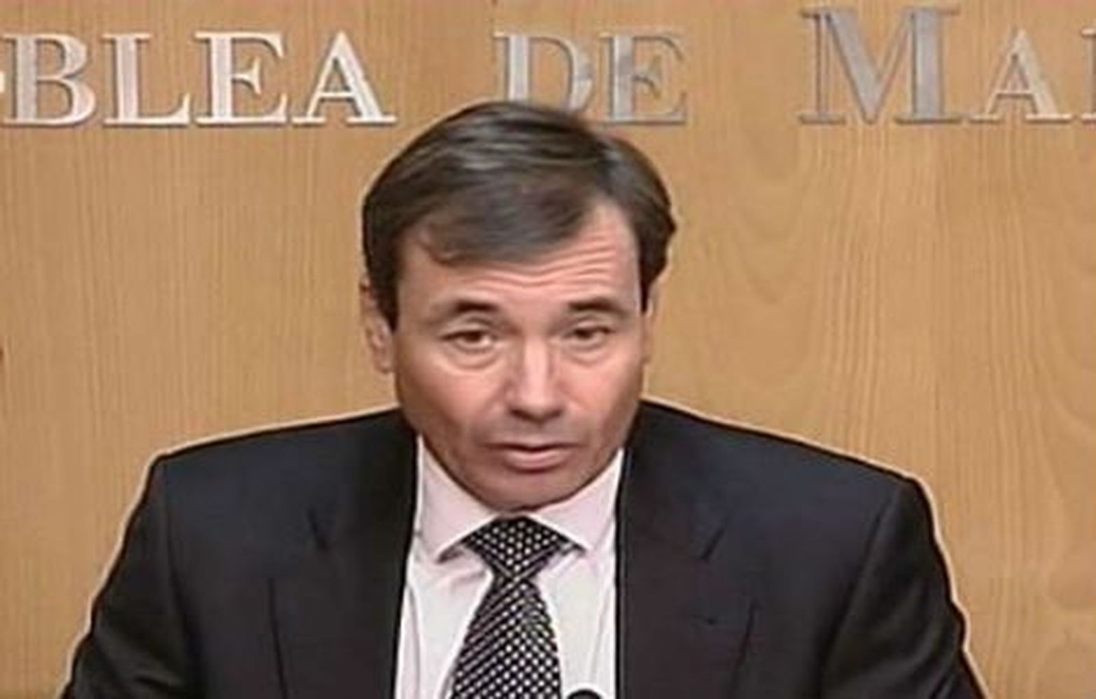 Tomás Gómez descarta irse y dice que Rubalcaba ya asumió la responsabilidad