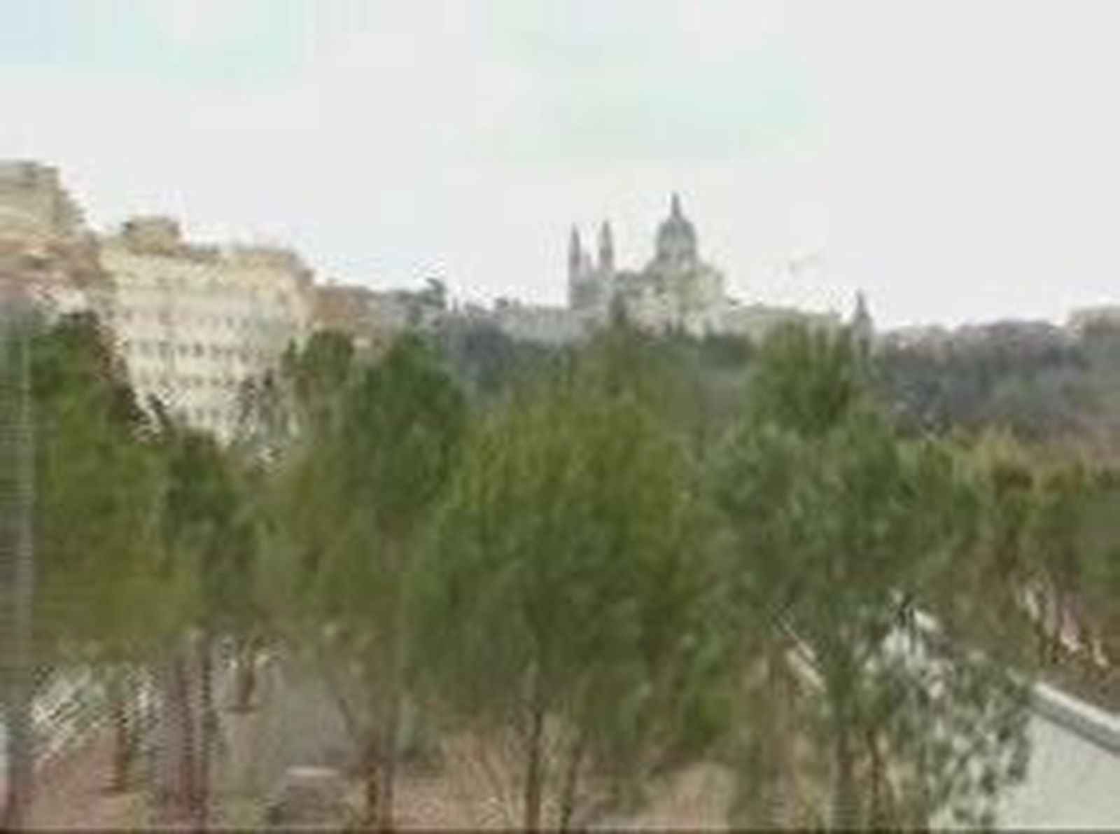 Abre el tramo norte del Salón de Pinos y los nuevos jardines  de la ermita de Virgen del Puerto