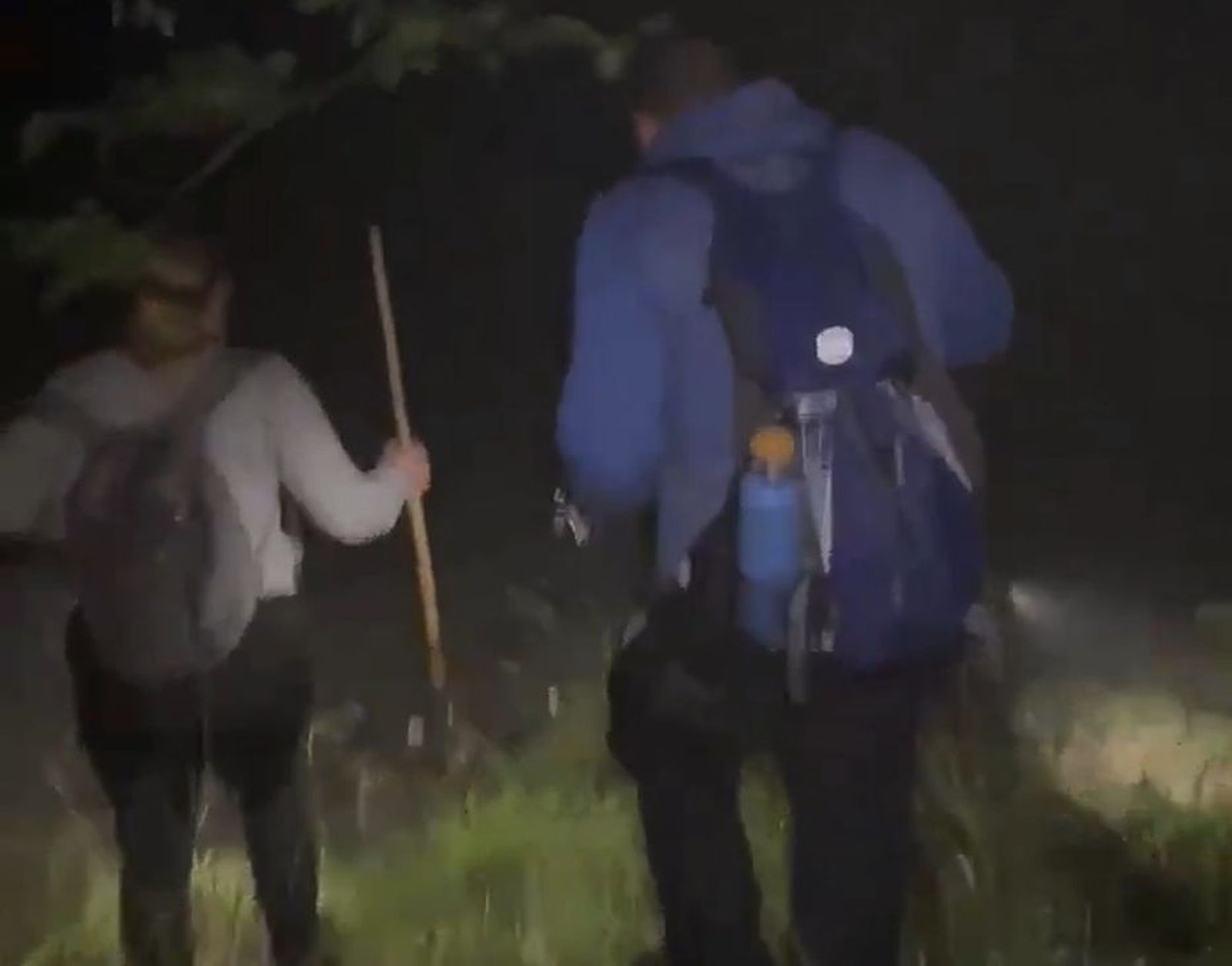 Rescatada una pareja de senderistas de Madrid extraviada en los Lagos de Covadonga, en Asturias