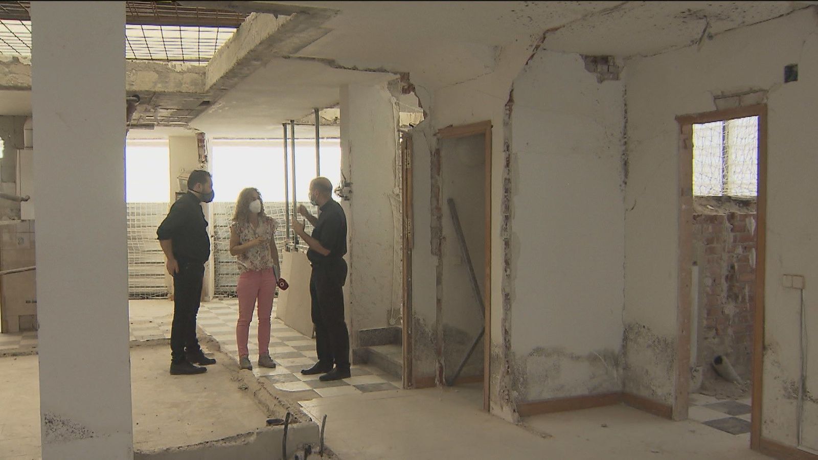 Entramos en el interior del edificio de la explosión de la calle Toledo, cinco meses después