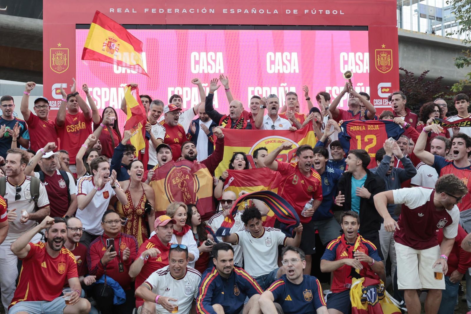 Los españoles en EEUU se vuelcan con la Selección española