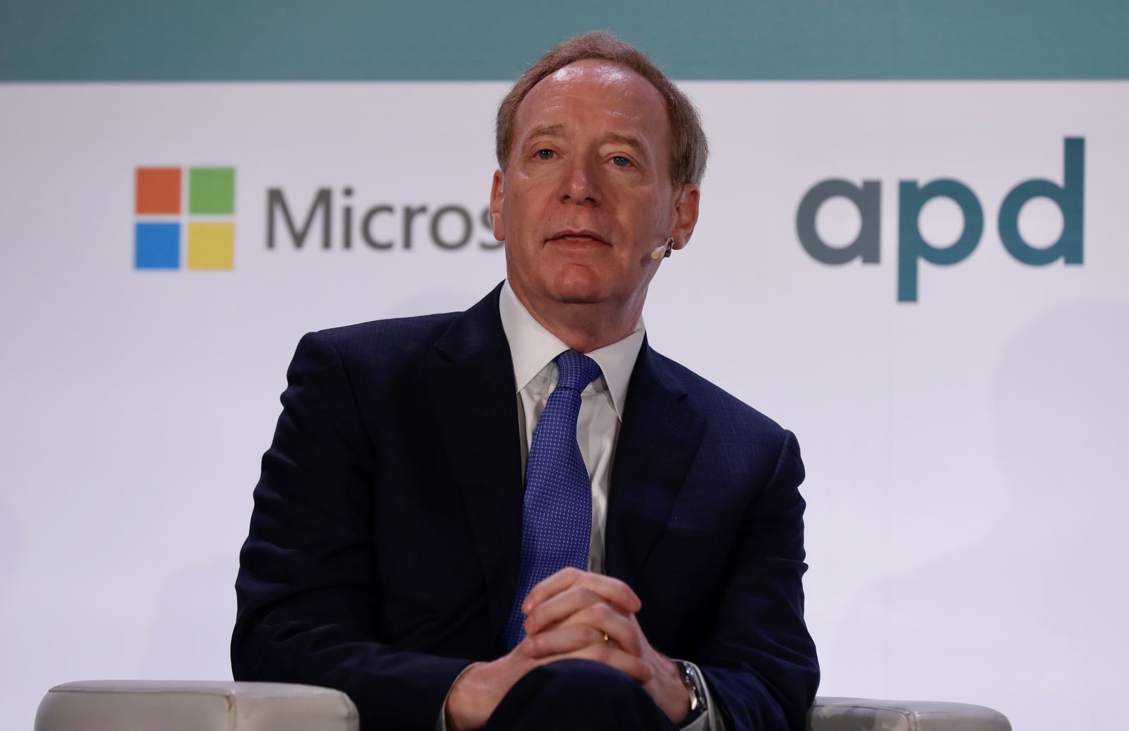 El presidente de Microsoft, Brad Smith, participa en un encuentro en el Hotel The Westin Palace