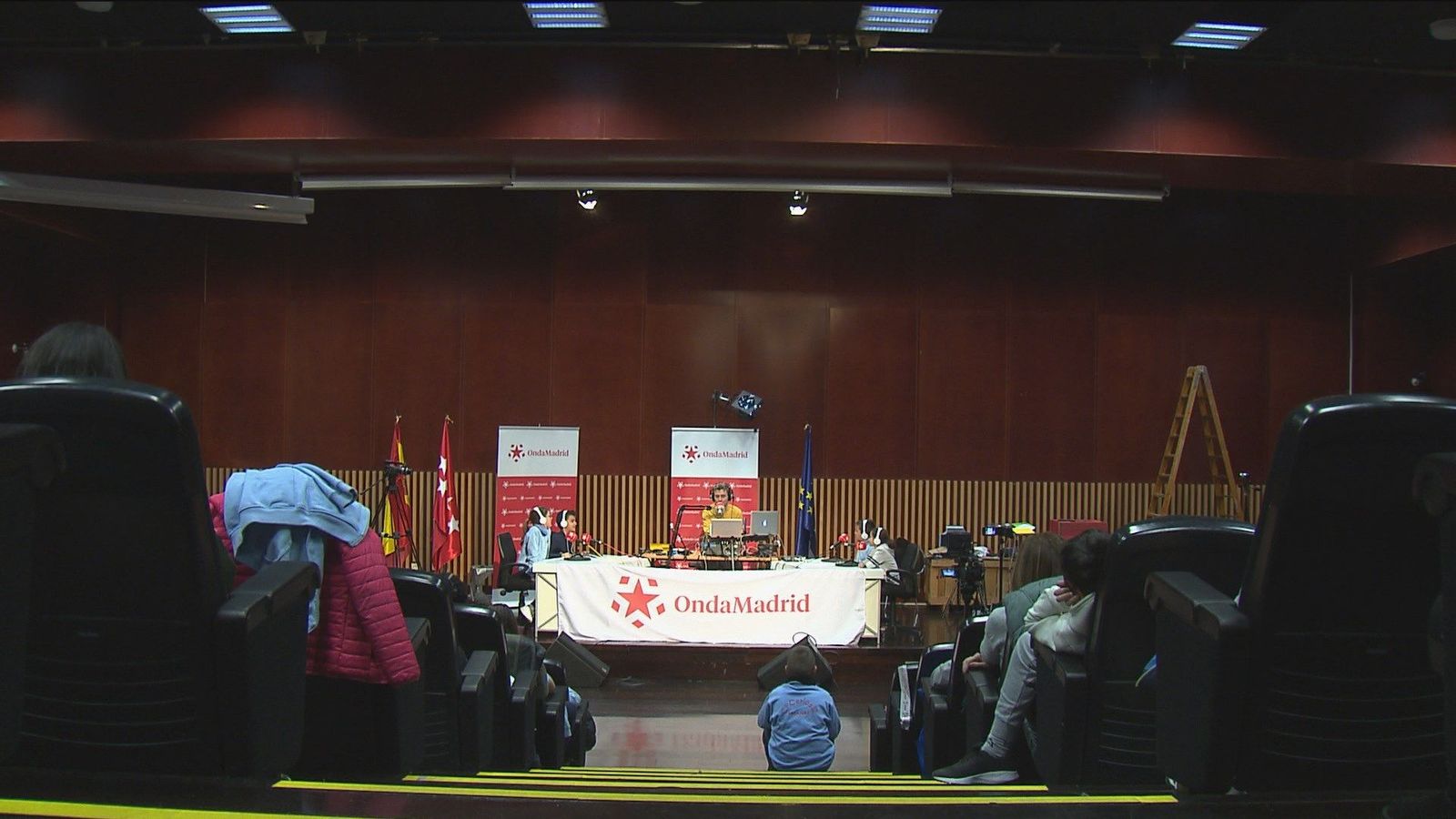 'La radio del cole': Onda Madrid entrega sus micrófonos a escolares de primaria