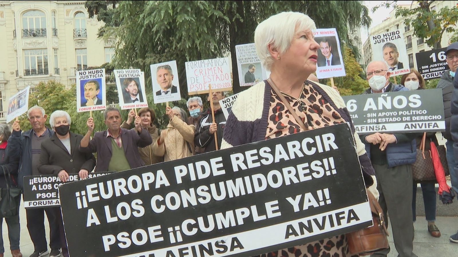Los afectados por la estafa de Fórum Filatélico se manifiestan frente al Congreso