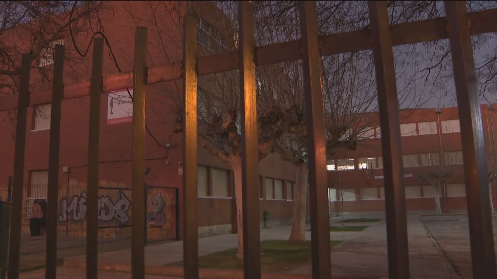 Un chico de 15 años apuñala en la espalda a otro dentro  de un instituto de Alcalá de Henares