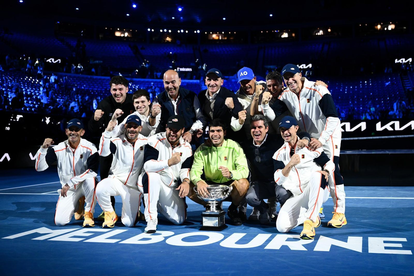 Carlos Alcaraz y su equipo