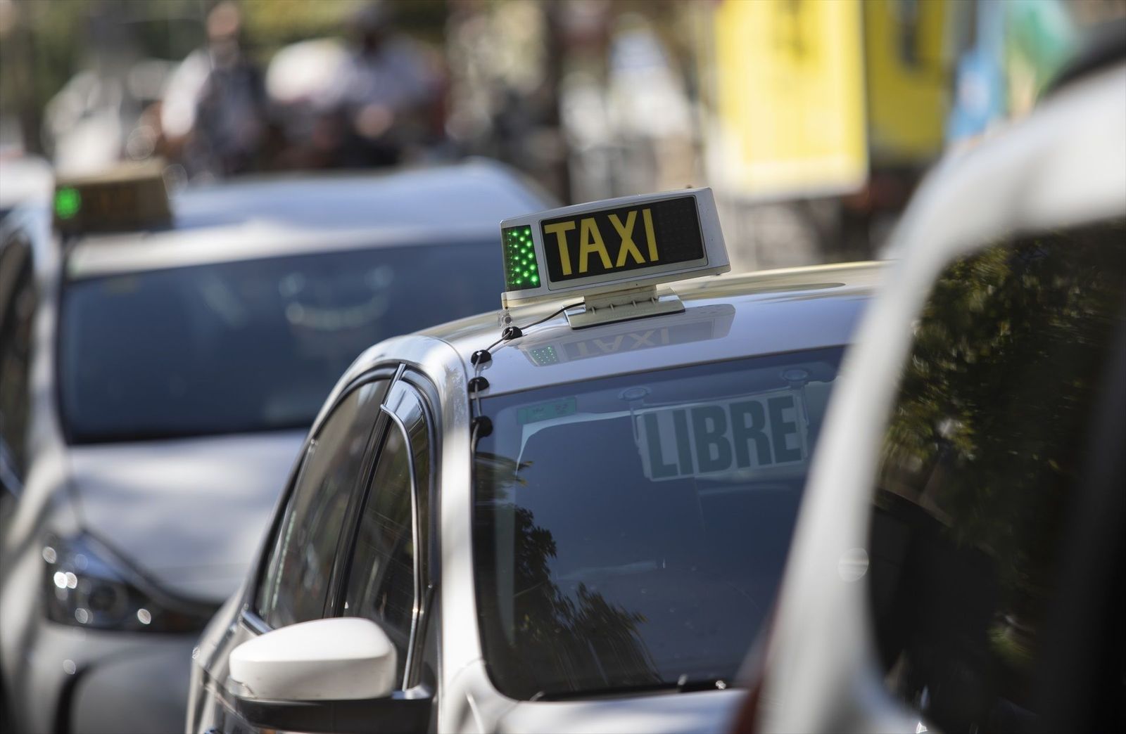 Los españoles son los europeos que más objetos olvidan en los taxis