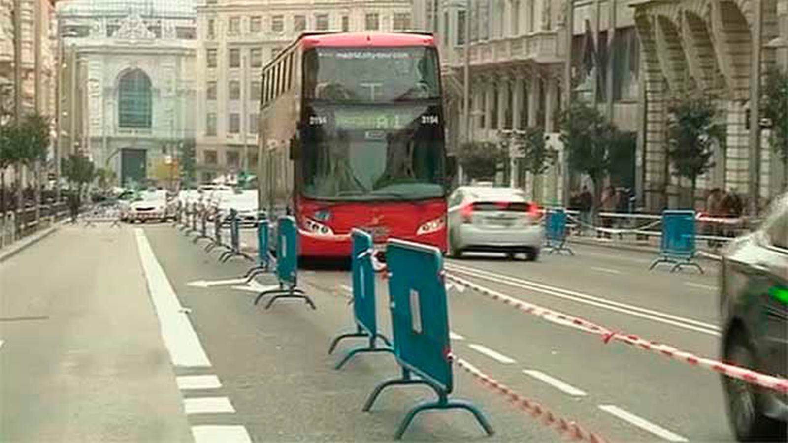 Los hosteleros piden no cerrar la Gran Vía al tráfico durante la Navidad