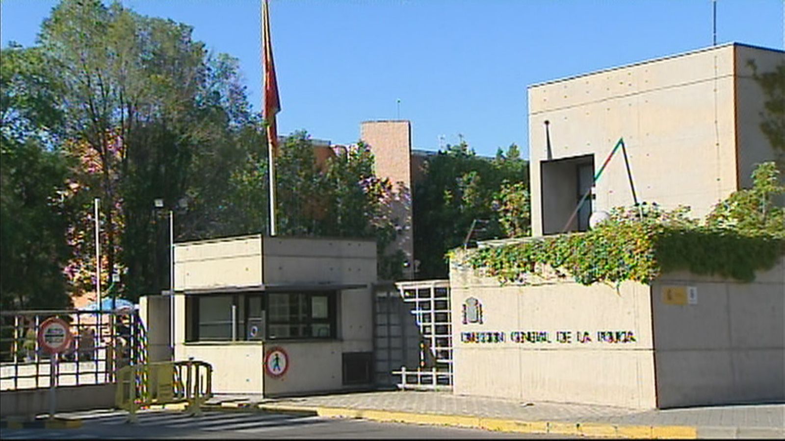 Policía Nacional detiene a un menor por robar dos pistolas en el complejo policial de Canillas