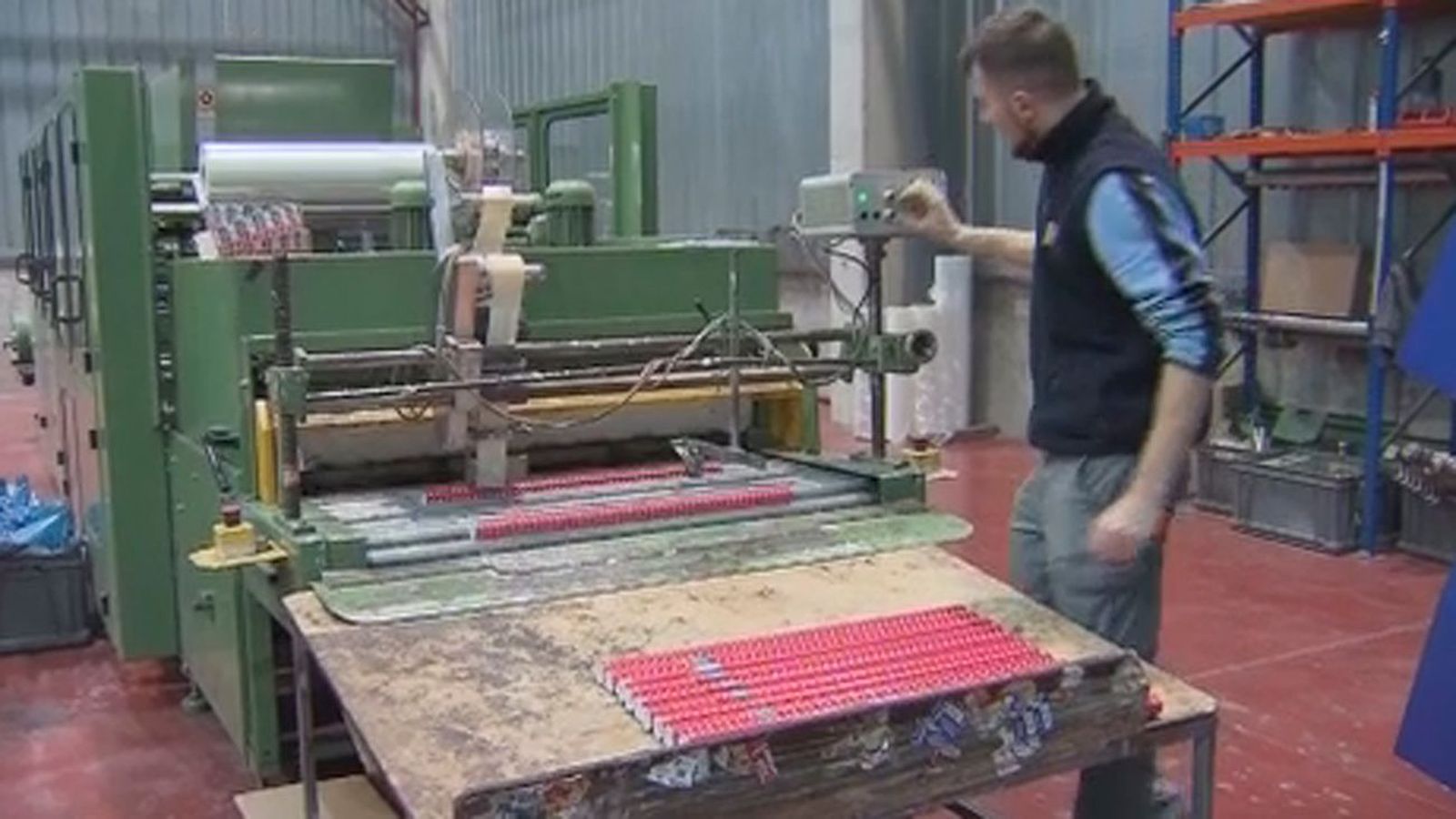 Una empresa de San Agustín de Guadalix es líder en la fabricación de papel de regalo