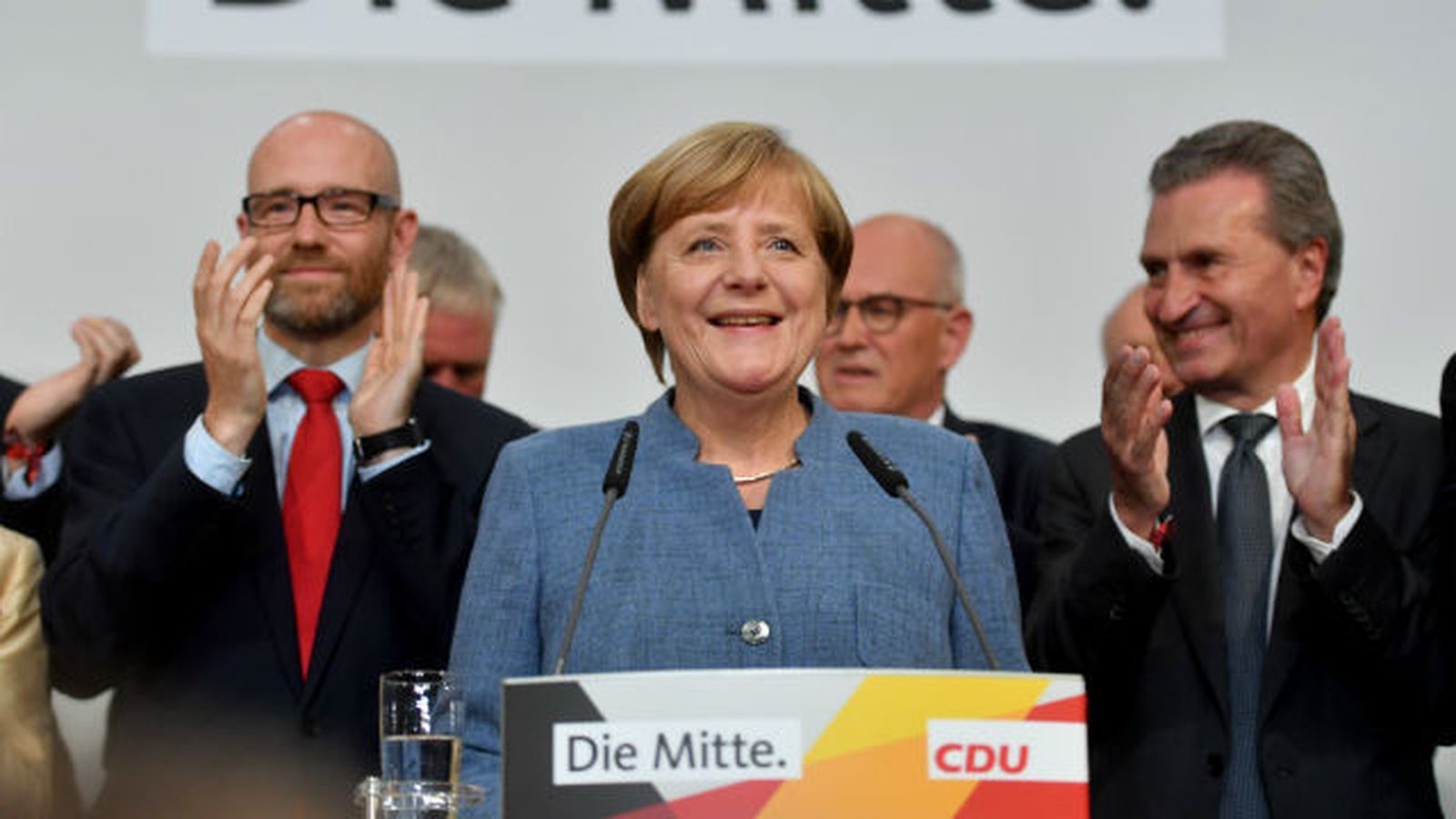 Merkel gana las elecciones alemanas y la ultraderecha es tercera, según sondeos