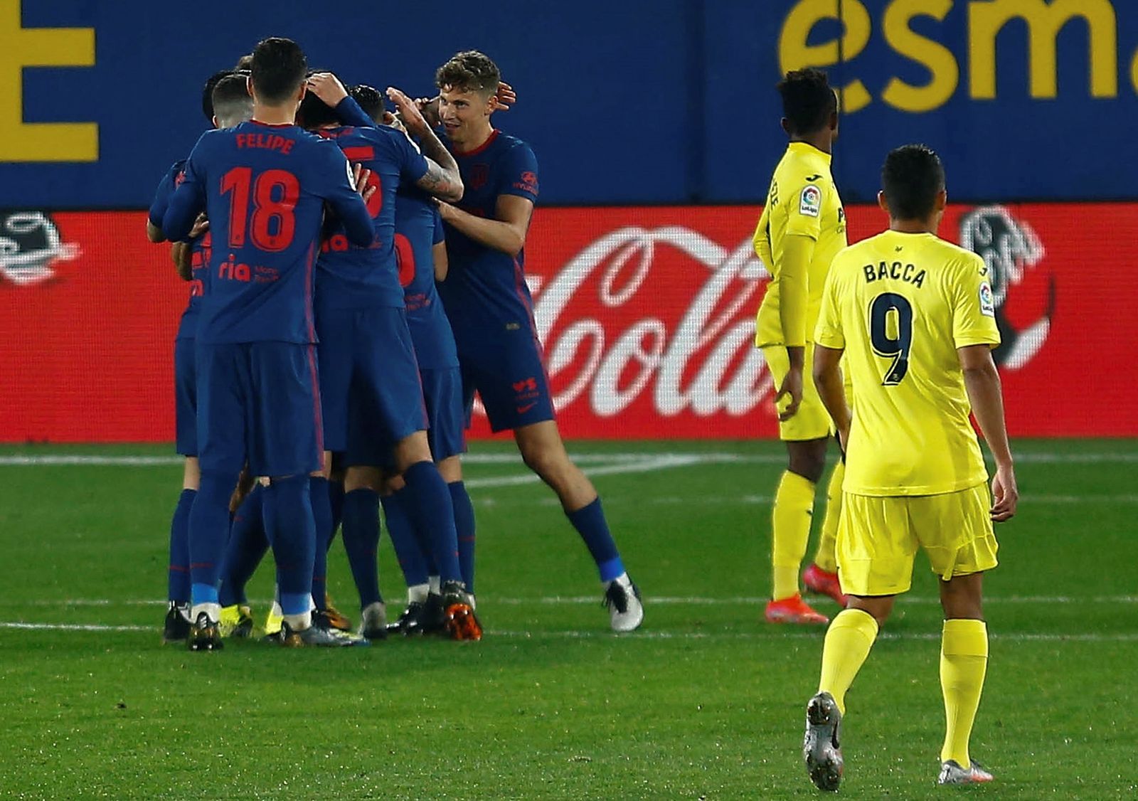 Los jugadores del Atlético celebran el tanto de Joao Féliz