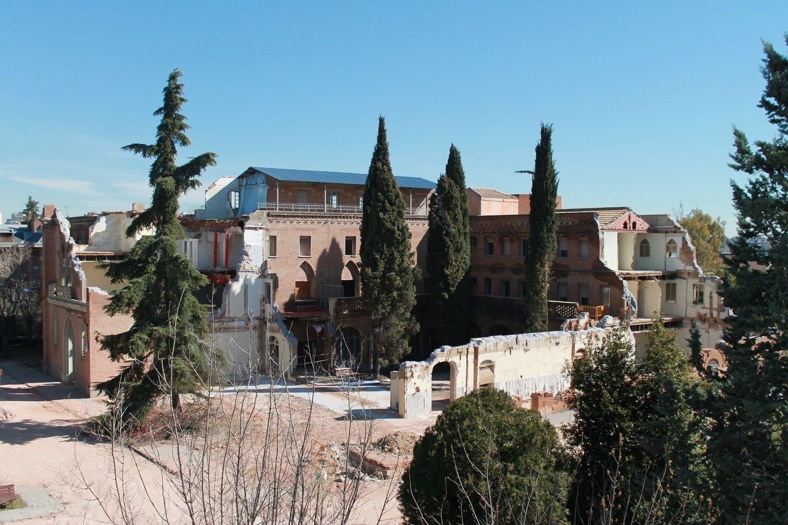 La operación inmobiliaria de Damas Apostólicas, entre el "blindaje" y la "salvajada"