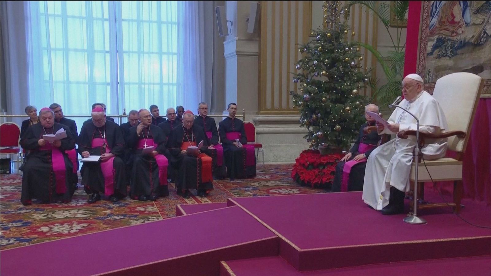 El papa Francisco vuelve a tener "un poco de bronquitis"