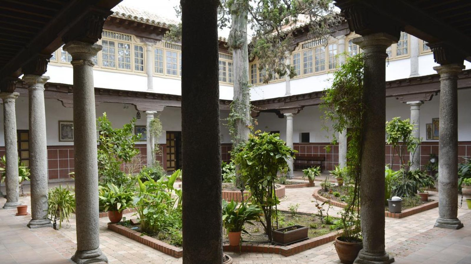 Claustro del Convento de la Encarnación de Griñón, declarado Bien de Interés Cultural de Madrid