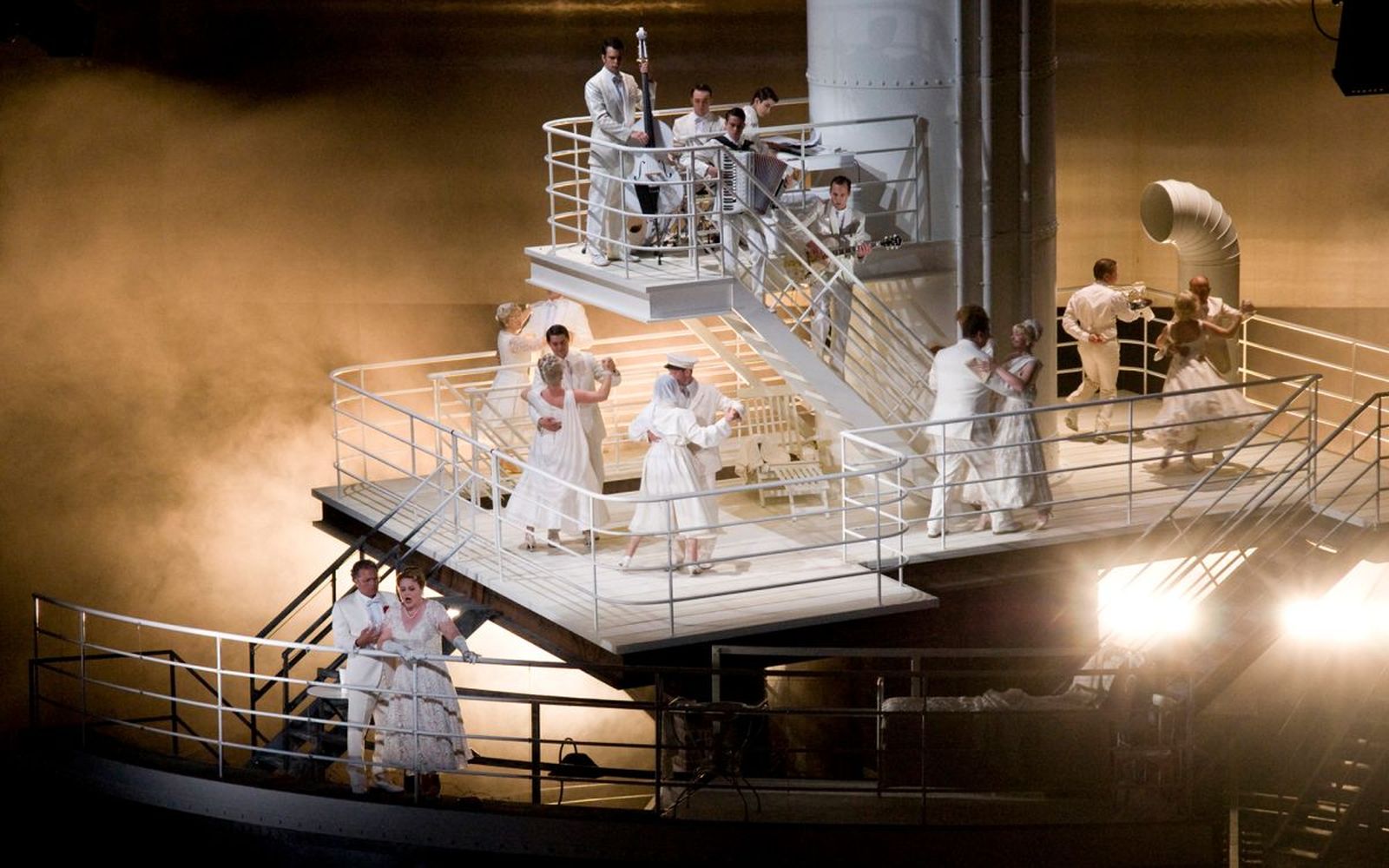 'La pasajera', de Weinberg, lleva al Teatro Real el terror de los totalitarismos