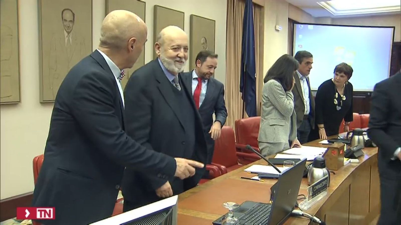 PP pide investigar al CIS en el Senado