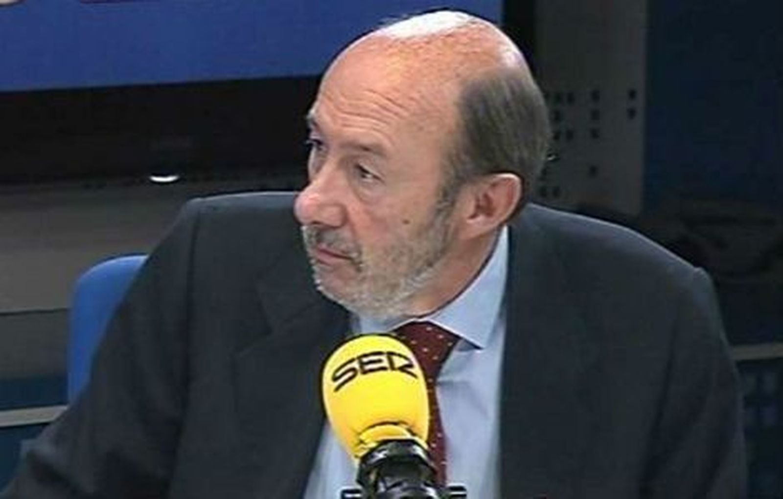 Rubalcaba responde a Chacón que la renovación del PSOE "ya está en marcha"