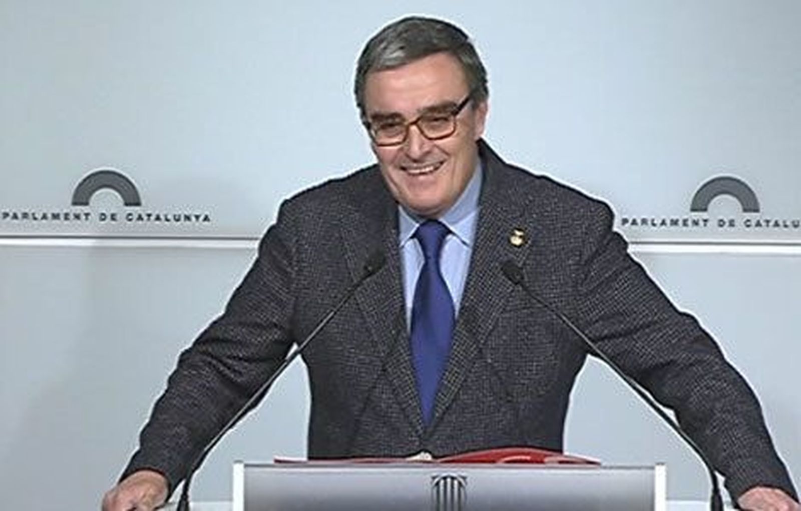 El alcalde leridano dimite como diputado socialista por discrepancias sobre la consulta