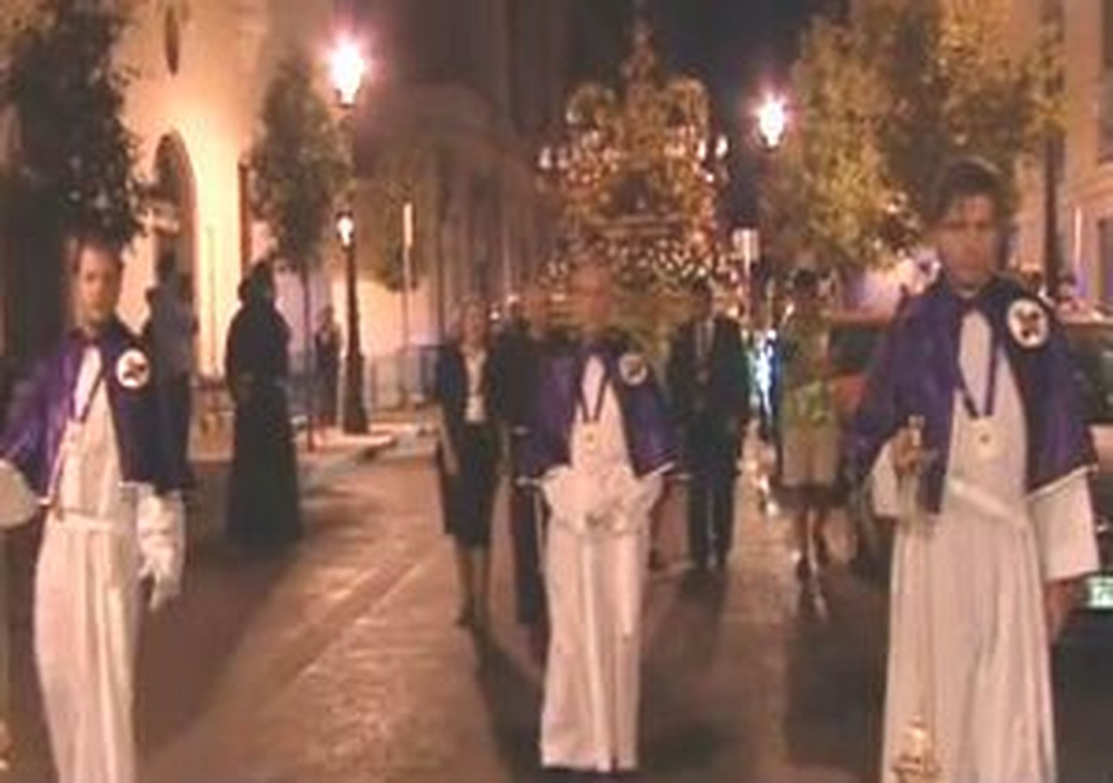 Todos los pasos que participarán hoy en el Via  Crucis ya están en Madrid y se pueden visitar